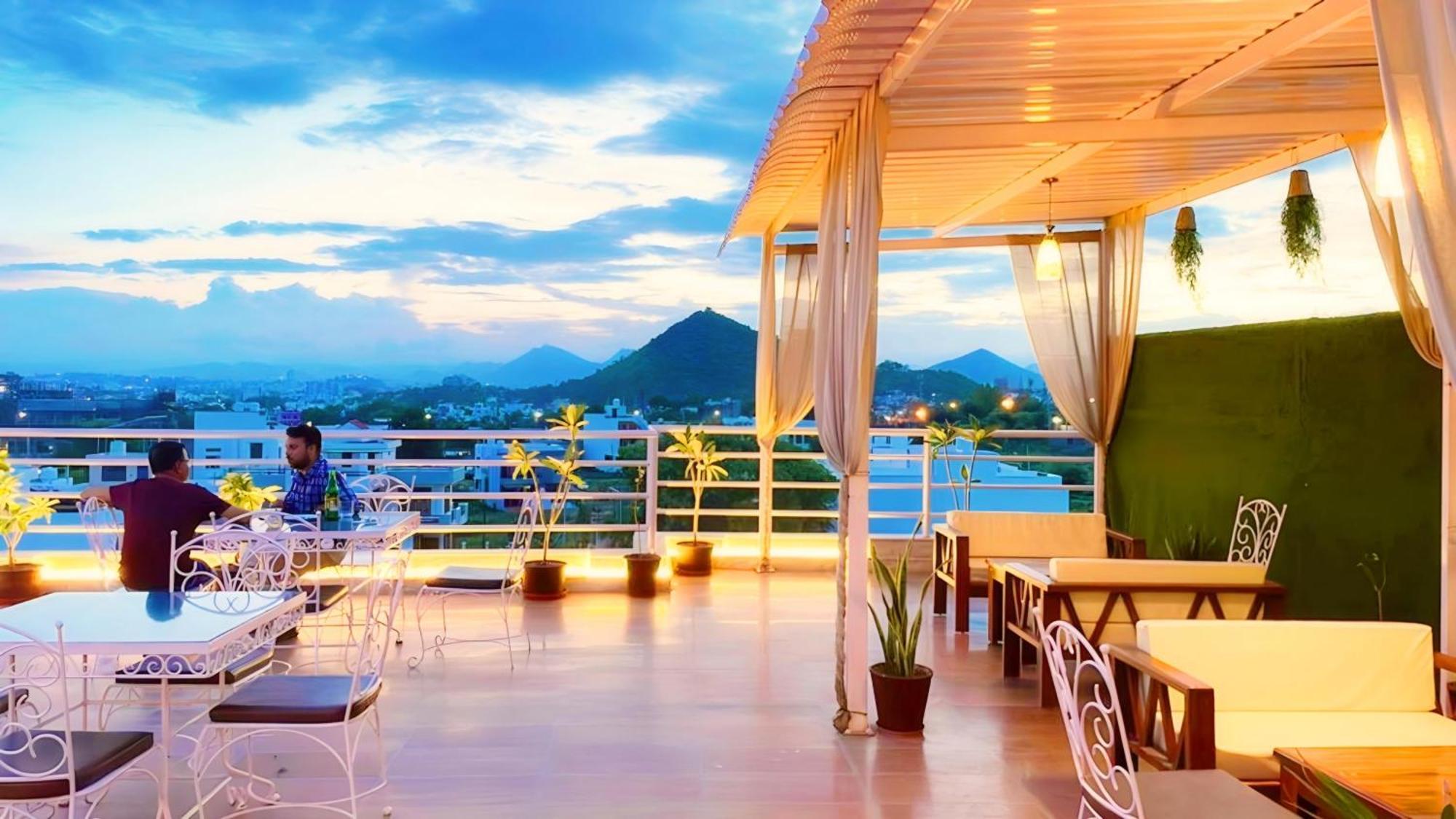 Hotel THE CELEBRATION BY AMOD Udaipur Exterior foto