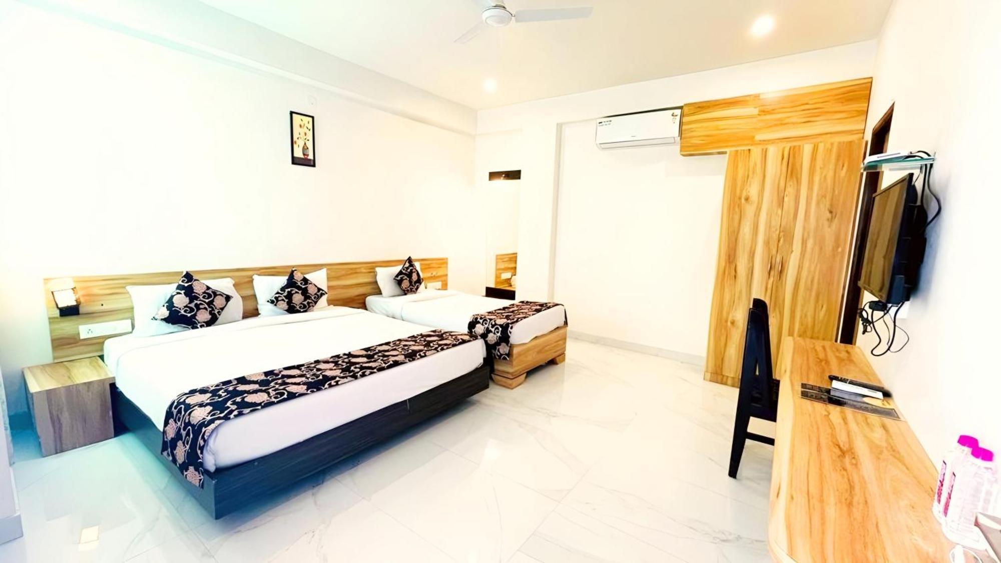 Hotel THE CELEBRATION BY AMOD Udaipur Exterior foto